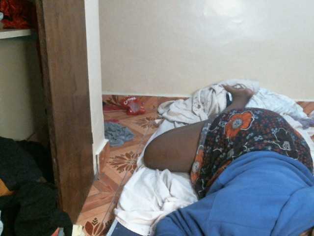 CuteLeilah's BongaCams show and profile