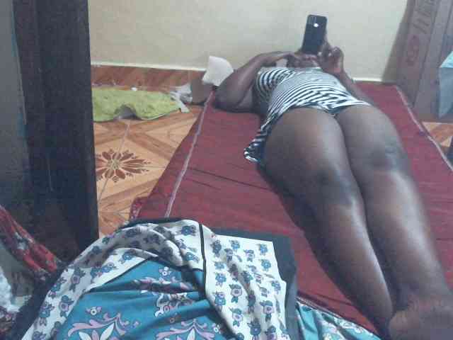 CuteLeilah Live Webcam on BongaCams