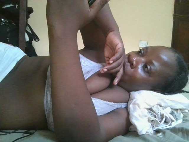 Swityass24 webcam bongacams model stream image