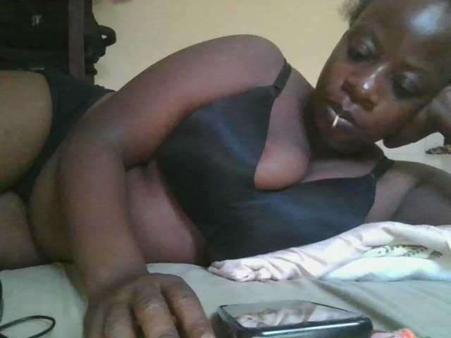 Swityass24 webcam bongacams model stream image