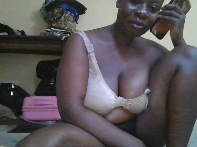 Swityass24 webcam bongacams model stream image