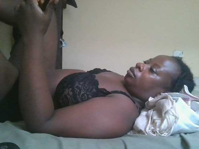 Swityass24 webcam bongacams model stream image