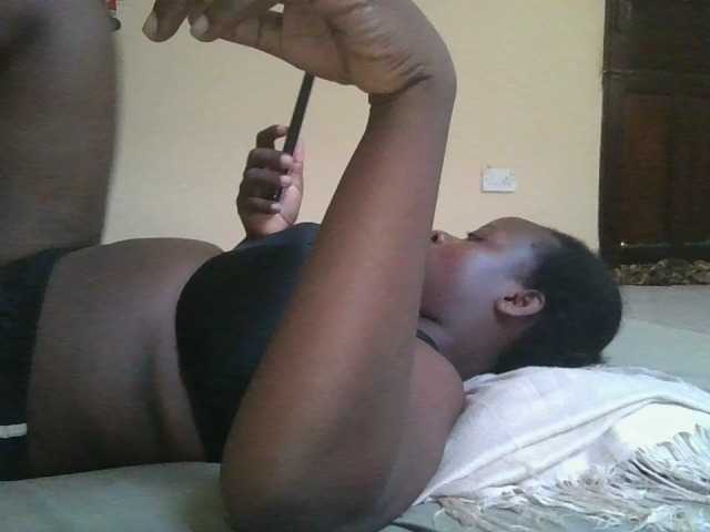 Swityass24 webcam bongacams model stream image