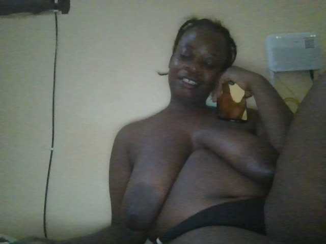 Swityass24 webcam bongacams model stream image