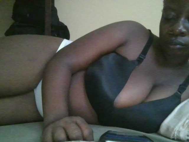 Swityass24 webcam bongacams model stream image