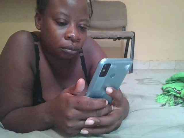 Swityass24 Live Webcam on BongaCams