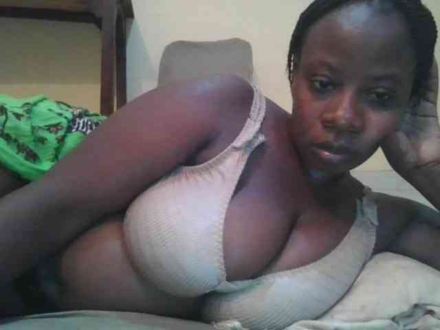 Swityass24 Live Webcam on BongaCams