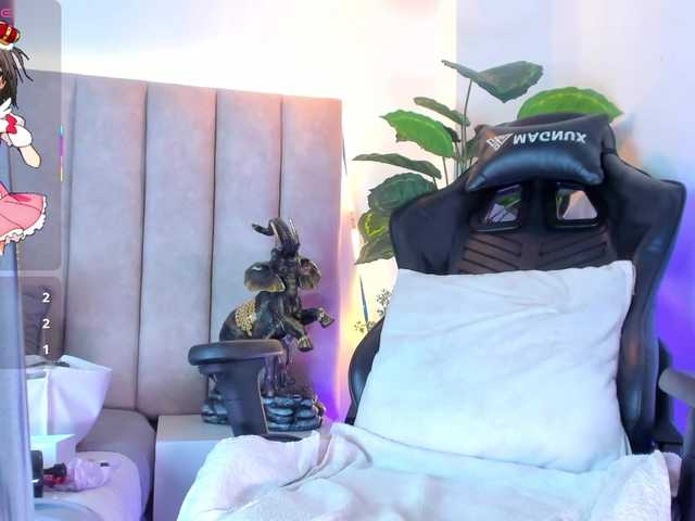 LizSheibaum's BongaCams show and profile