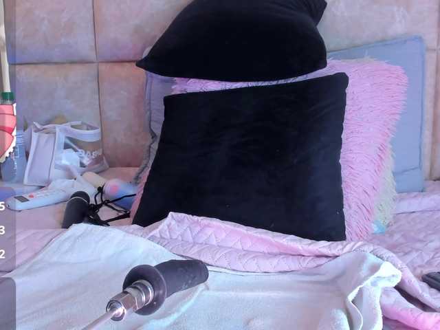 LizSheibaum's BongaCams show and profile