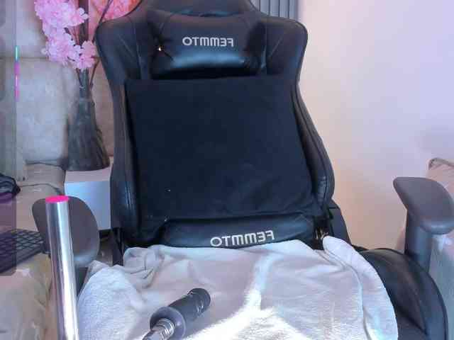 LizSheibaum Live Webcam on BongaCams