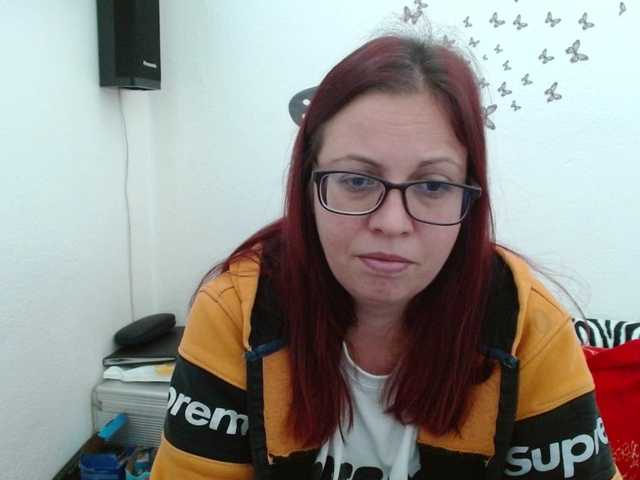 LadyHellene webcam