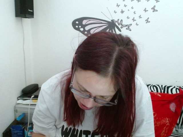 LadyHellene's BongaCams show and profile