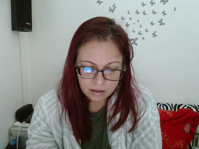 LadyHellene's BongaCams show and profile