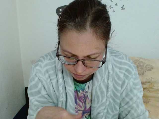 LadyHellene's BongaCams show and profile