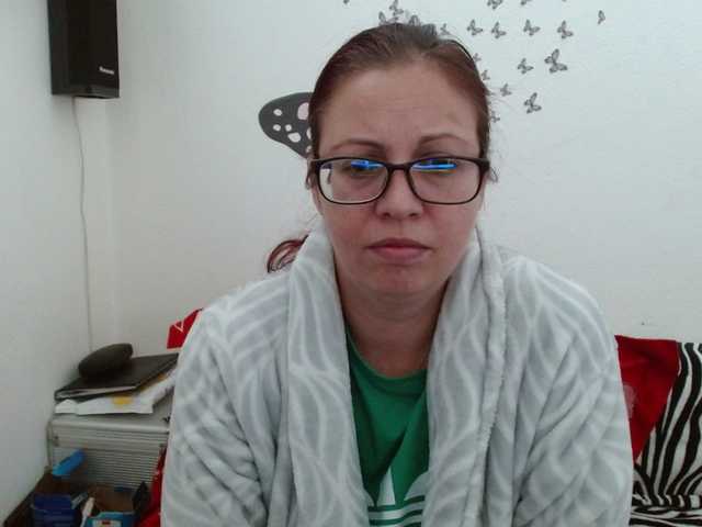 LadyHellene's BongaCams show and profile