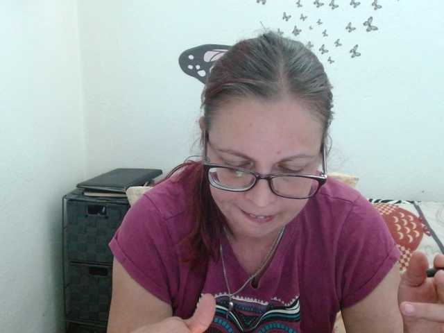 LadyHellene's BongaCams show and profile