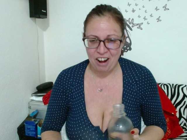 LadyHellene's BongaCams show and profile