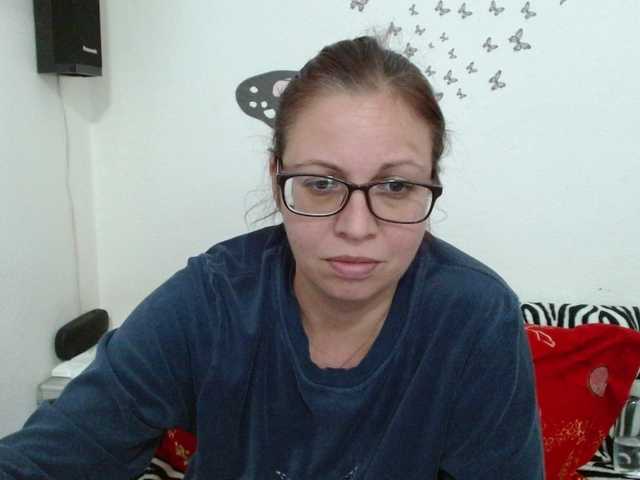 LadyHellene's BongaCams show and profile