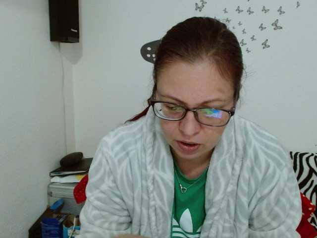 LadyHellene's BongaCams show and profile