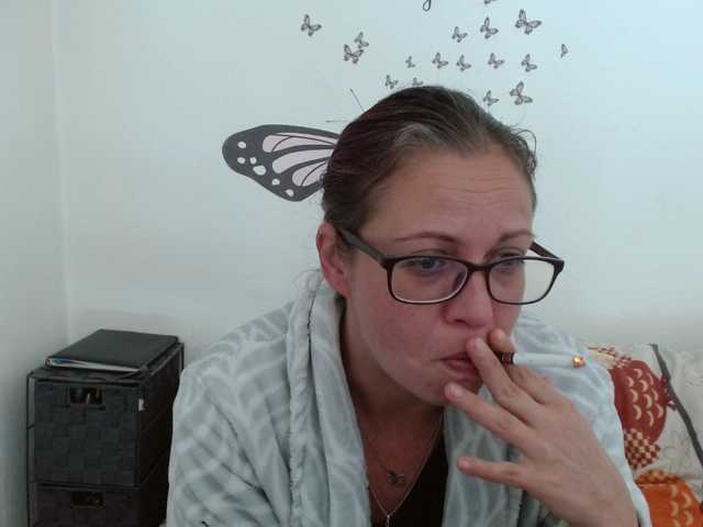 LadyHellene's BongaCams show and profile