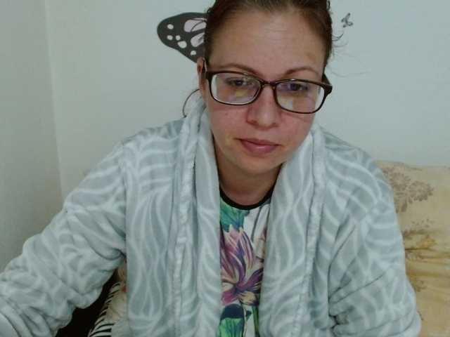 LadyHellene's BongaCams show and profile