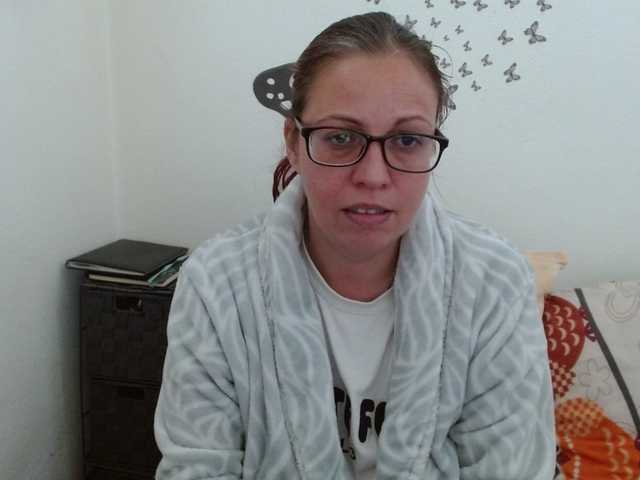 LadyHellene's BongaCams show and profile