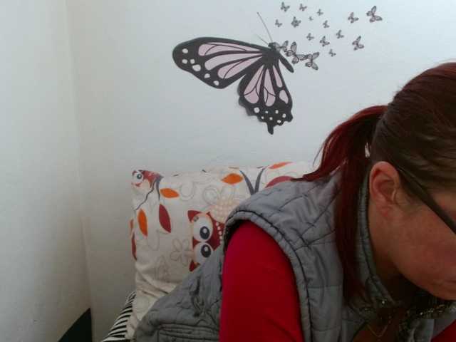 LadyHellene's BongaCams show and profile