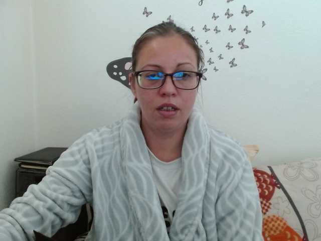 LadyHellene's BongaCams show and profile