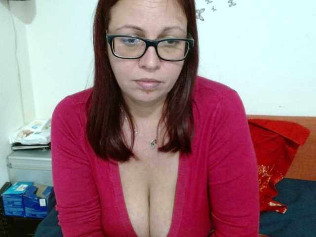 LadyHellene's BongaCams show and profile