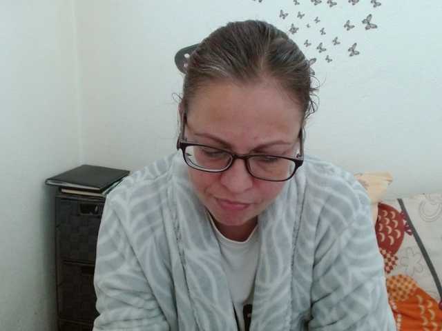 LadyHellene's BongaCams show and profile