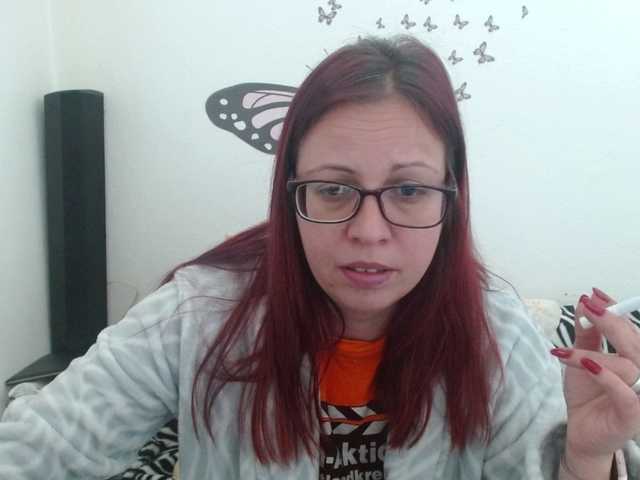 LadyHellene's BongaCams show and profile
