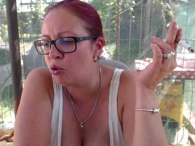 LadyHellene webcam