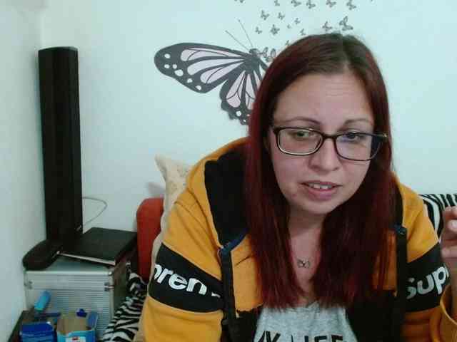 LadyHellene webcam
