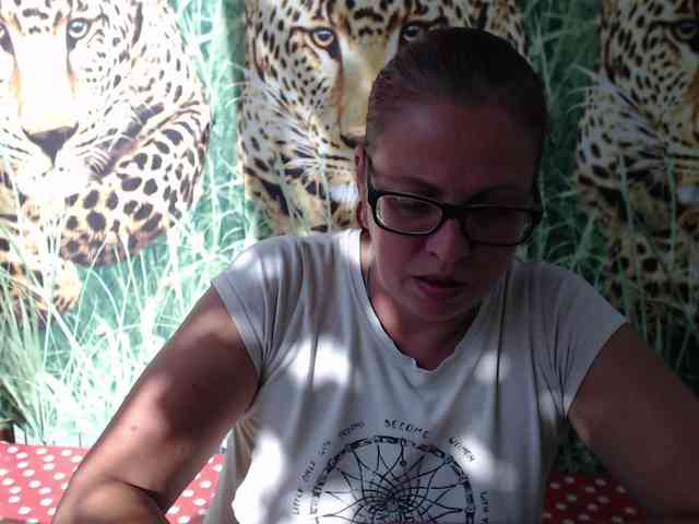 LadyHellene webcam