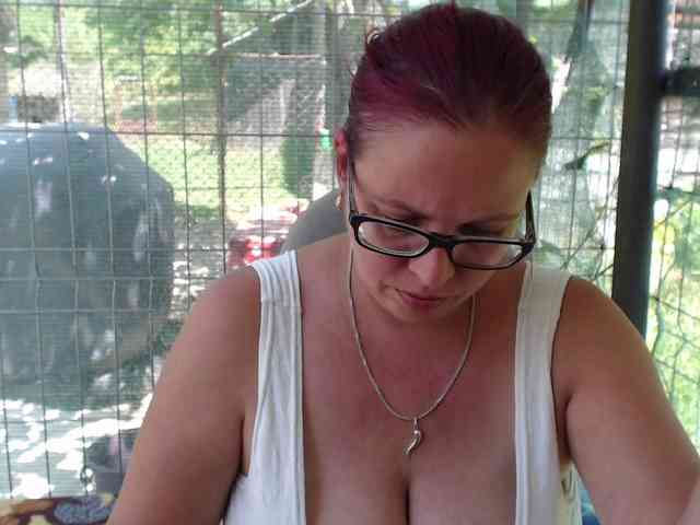 adult sex chatroom LadyHellene