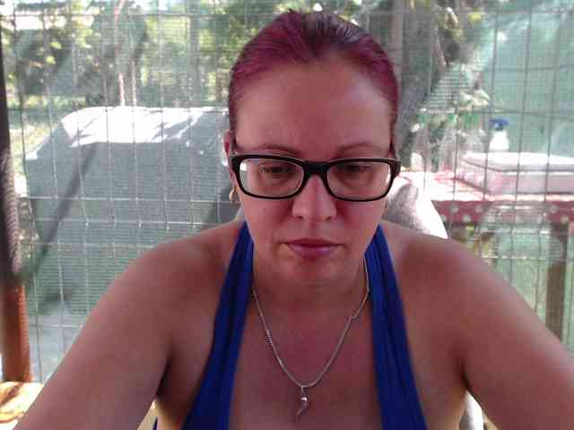 LadyHellene webcam