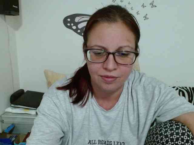 LadyHellene webcam