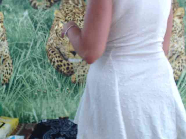 LadyHellene webcam
