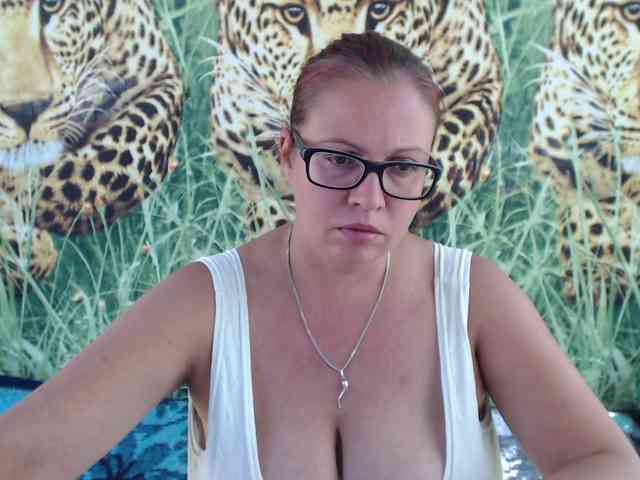 Shaved white, Shaved mature, Group chat for 20 39 tokens, Full privates for..., Older Naked Lady 4