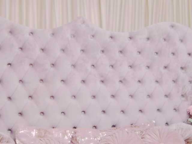 PenelopeLynnx's BongaCams show and profile