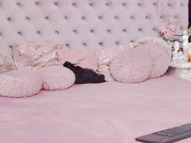 PenelopeLynnx's BongaCams show and profile