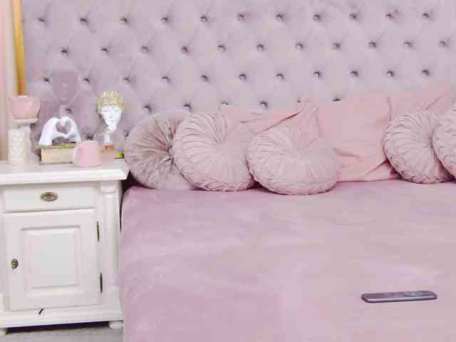 PenelopeLynnx webcam