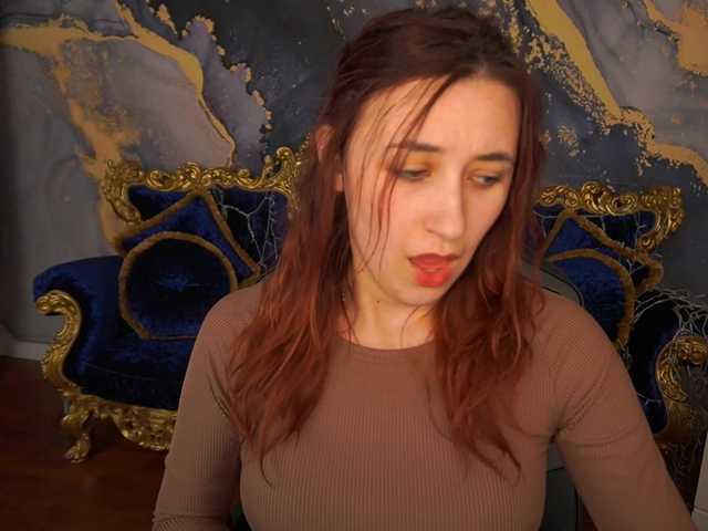 RoxyRayy's BongaCams show and profile