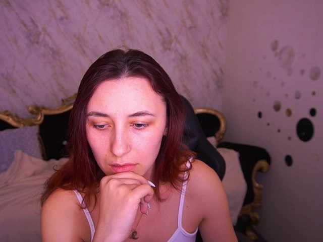 RoxyRayy's BongaCams show and profile