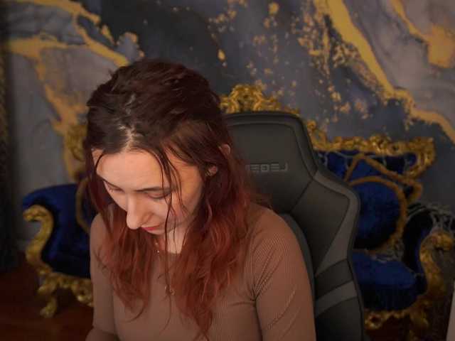 RoxyRayy's BongaCams show and profile