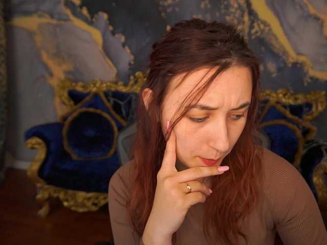 RoxyRayy's BongaCams show and profile