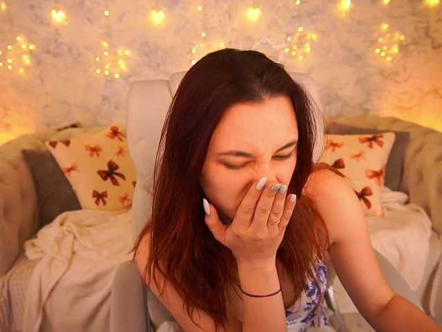 RoxyRayy's BongaCams show and profile