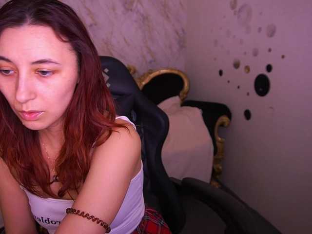 RoxyRayy's BongaCams show and profile