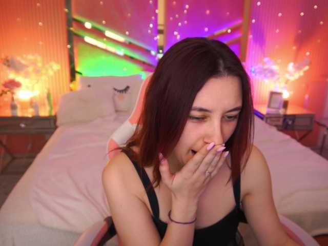 RoxyRayy's BongaCams show and profile