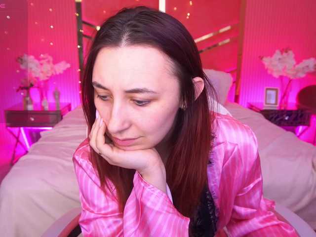 RoxyRayy's BongaCams show and profile